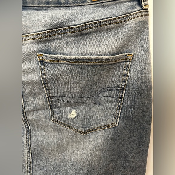AMERICAN EAGLE  Distressed Mini Jeans Skirt - Size US 12 LONG - Picture 9 of 9